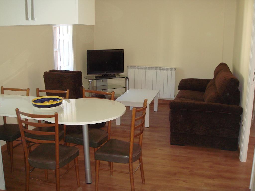 Apartamentos Valles Broto Chambre photo